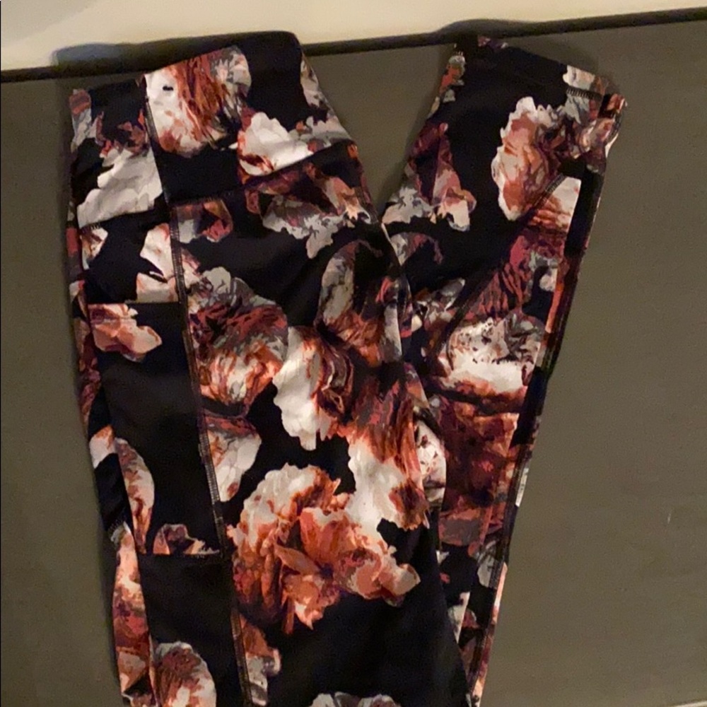 Victoria Sport floral leggings